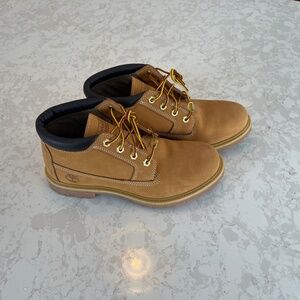 Woman’s Timberland Waterproof Brown Anti-Fatigue Boots Size 9.5M